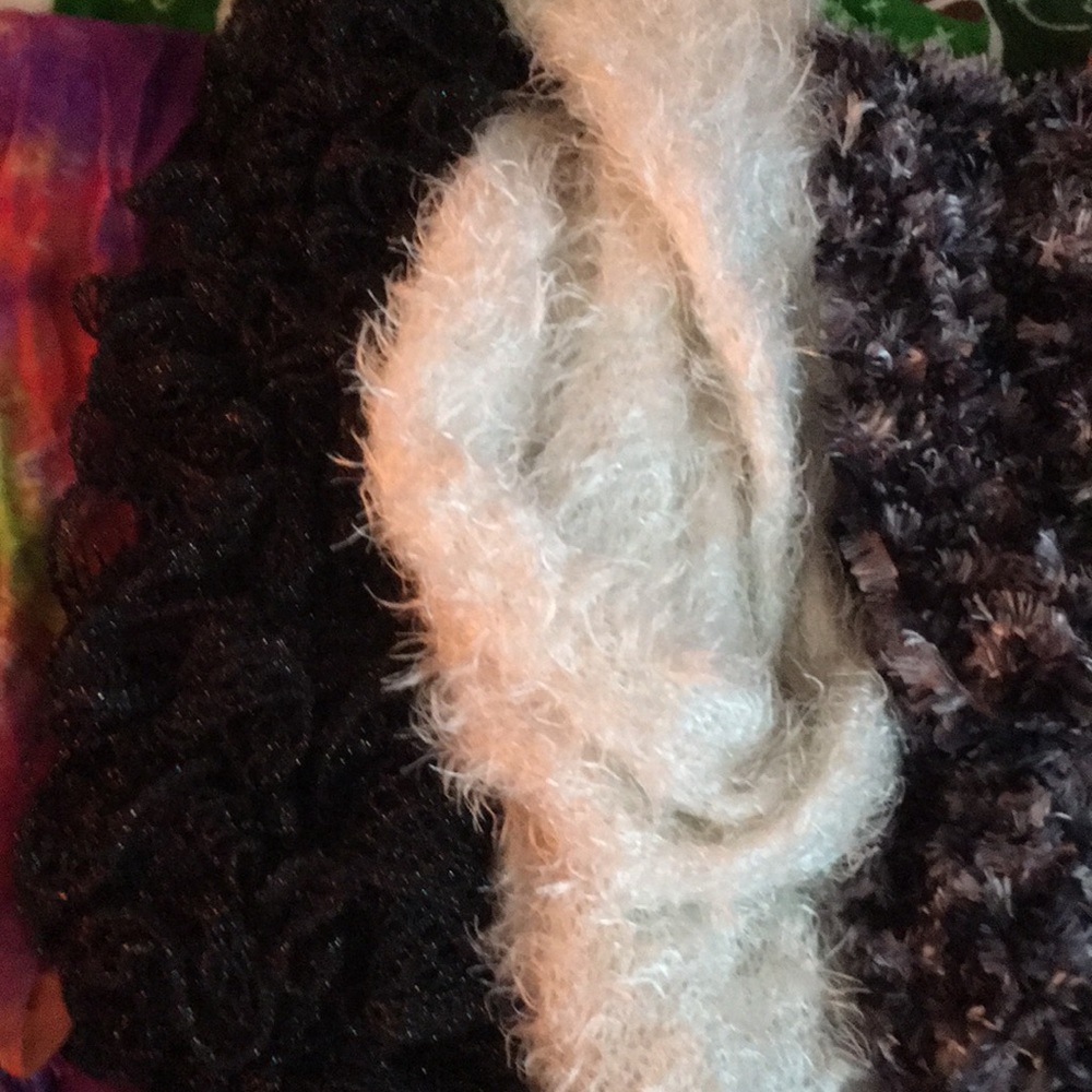 Scarves - Picture 3 of 4
